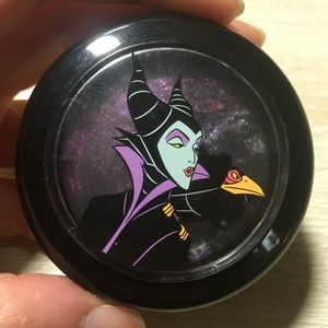 MAC cosmetics venomous villains eyeshadow